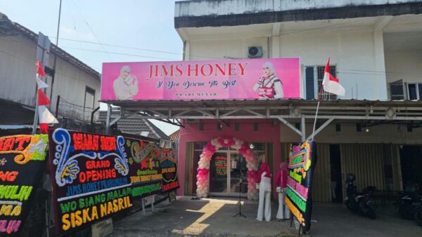 Sedia Tas, Dompet hingga Jam. Jims Honey Hadir di Prabumulih, Penuhi Kebutuhan Asesoris Kaum Hawa