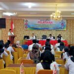 Kepala Kantor Kementerian Agama Kota Palembang Dr. H. Abdul Rosyid, MM., M.Si saat membuka Pelatihan PKB bagi Kelompok Kerja Kepala Madrasah (KKM) 0013 dan Kelompok Kerja Guru Madrasah (KKG) 0014  Kota Palembang.