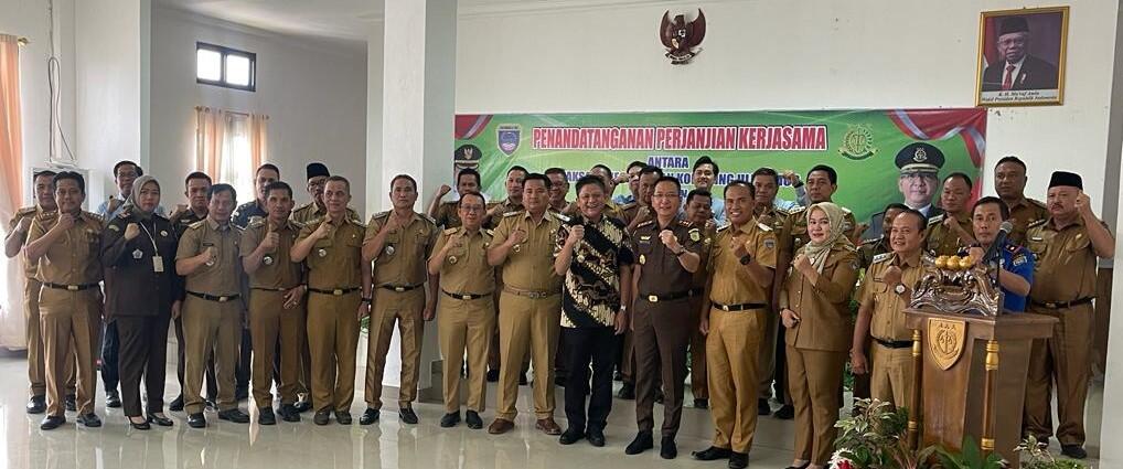 Pemerintah Kabupaten OKU Timur bersama dengan Kejaksaan Negeri OKU Timur sepakat melakukan kerjasama Bidang Hukum Perdata dan Tata Usaha Negara