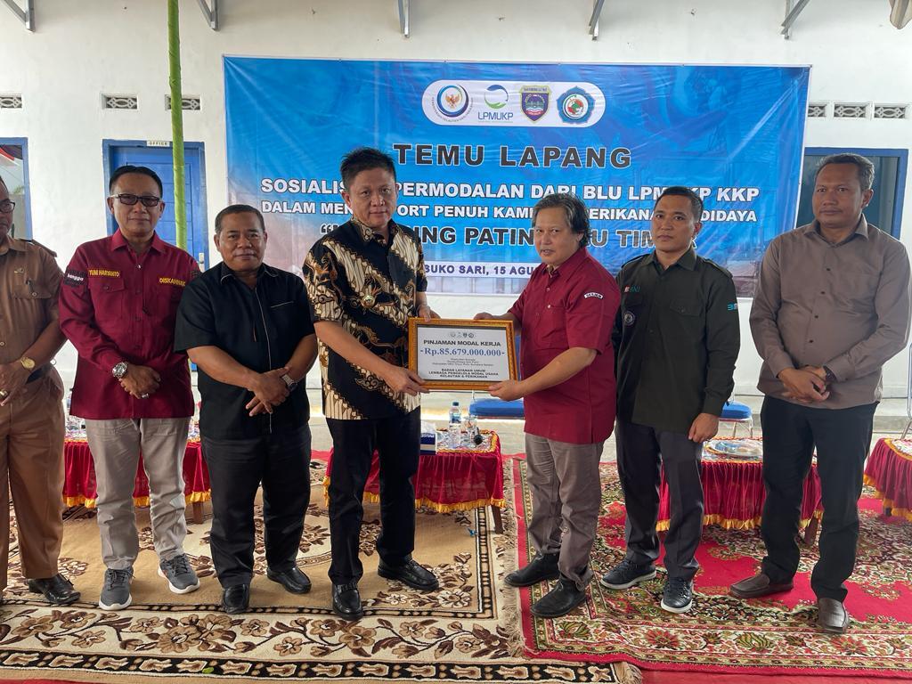 Bupati OKU Timur Ir. H. Lanosin, M.T menghadiri kegiatan menghadiri kegiatan Sosialisasi Program Lembaga Pengelola Modal Usaha Kelautan dan Perikanan (LPMUKP) Selasa, 15 Agustus 2023.