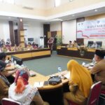 Pemerintah Kabupaten OKU Timur melalui Dinas Sosial menyelenggarakan Rapat Koordinasi Program Keluarga Harapan (PKH) Tahun 2023 di Ruang Rapat Bina Praja II Setda OKU Timur Senin, 28 Agustus 2023.