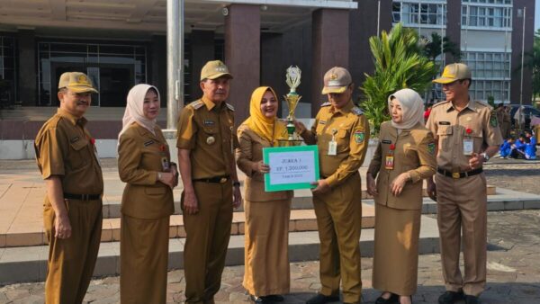 Kepala SMANTI Prabumulih, Terima Kasih Atas Prestasinya. Lomba Gerak Jalan Pelajar Boyong Dua Juara