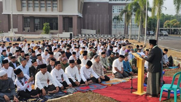 Semoga Kemarau Selesai, Segera Turun Hujan. Pemkot Prabumulih Gelar Sholat Istisqo