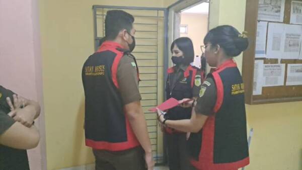 Berjam-Jam, Penyidik Kejari Prabumulih Geledah Kantor Dishub Temukan Dokumen dan Disita