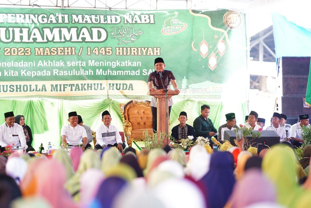 Pengajian Akbar dalam rangka Peringatan Maulid Nabi Muhammad Tahun 2023 / 1445 Hijriyah, di Mushola Miftahul Huda, Desa Banumas, Kecamatan BP. Peliung, Sabtu, 14 Oktober 2023.