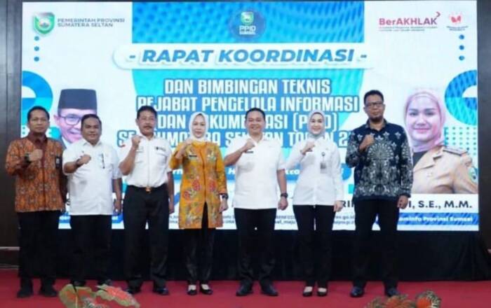 Bupati OKU Timur melalui Plt. Kepala Dinas Komunikasi dan Informatika Hj. Sri Suhartati, S.E., MM mengikuti Rapat Koordinasi (Rakor) dan Bimbingan Teknis Pejabat Pengelola Informasi dan Dokumentasi (PPID) se-Sumatra Selatan Rabu, 25 Oktober 2023.