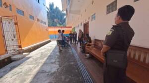 Jadi Jaminanan KMK Bank BUMN, Terjerat Dugaan Korupsi, Tim Penyidik Kejari Prabumulih Lakukan Penyegelan