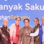 PELUNCURAN BANK SAQU Dari Kiri ke Kanan Ernest Leung, Group COO WeLab; Suparno Djasmin, Direktur Astra dan Director in Charge Astra Financial; Prijono Sugiarto, Presiden Komisaris Astra; Djony Bunarto Tjondro, Presiden Direk.