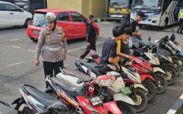 Tidak Hanya Diamankan, Sepeda Motor ABG Pelaku Terduga Aksi Tawuran Kena Tilang Satlantas Polres Prabumulih