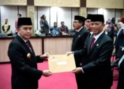 Pj Bupati OKU H teddy meilwansyah menerima SK pengangkatan sebagai kadisdik sumsel dari pj gubernur sumsel.