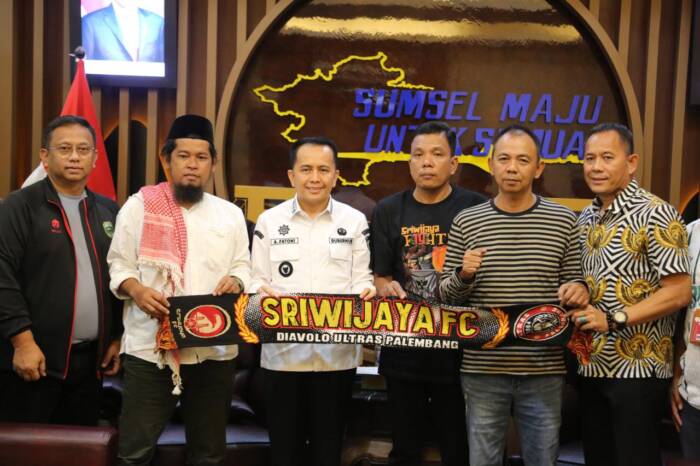 Penjabat (Pj) Gubernur Sumatera Selatan (Sumsel) Agus Fatoni bergerak cepat guna menyelamatkan eksistensi Sriwijaya FC dalam dunia sepakbola.