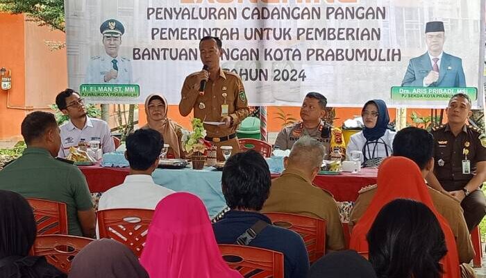 Lauching CPP 2024, Pj Wako Prabumulih Bersama Kapolres Simbolis Serahkan Bantuan