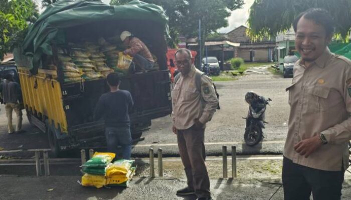 Bulog Gelontorkan 10 Ton Beras, OPM di Dusun Prabumulih