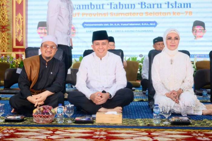 Penjabat (Pj) Gubernur Sumatera Selatan (Sumsel) Agus Fatoni mengajak masyarakat Sumsel untuk meningkatkan keimanan dan ketaqwaan kepada Allah SWT terlebih pada momen menyambut Tahun Baru Islam 1446 Hijriah mendatang.