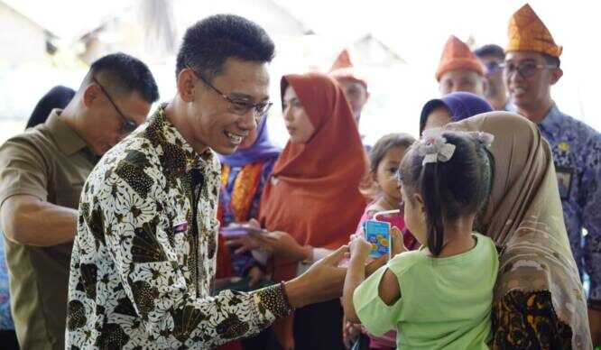 Bupati OKU Timur Melalui wakilnya H.M. Adi Nugraha Purna Yudha, S.H. menghadiri kegiatan Pekan Pelayanan 100.000 Akseptor KB Pasca Persalinan dan Pelayanan KB MKJP