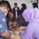 PT Bukit Asam Tbk (PTBA) Unit Dermaga Kertapati menggelar pengobatan gratis dan penanganan anak stunting