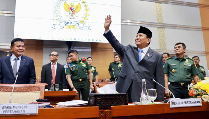 Rapat Terakhir Bersama Komisi I DPR RI, Prabowo Pamit dan Mohon Maaf