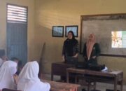 Pendampingan Keterampilan Menyimak Cerita Bahasa Inggris dengan Metode Story Telling di MI Nurul Huda Sukaraja