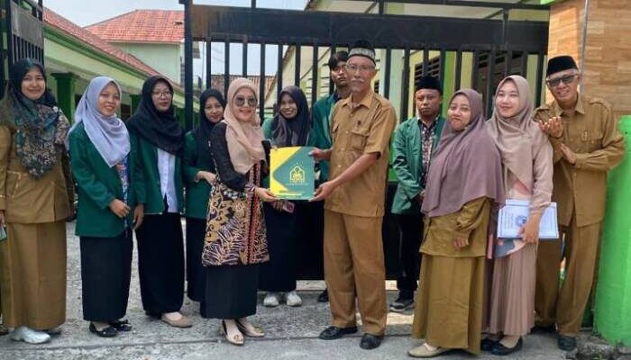 Bawa Semangat Baru Proses Pembelajaran, Program PPL Mahasiswa UNUHA di SMK Muhammadiyah 1 Rowabening Berakhir