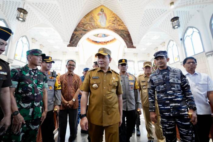 Pj Gubernur Elen Setiadi Bersama Forkopimda Cek Pos Pam Lilin Musi dan Pantau Gereja Jelang Natal 2024