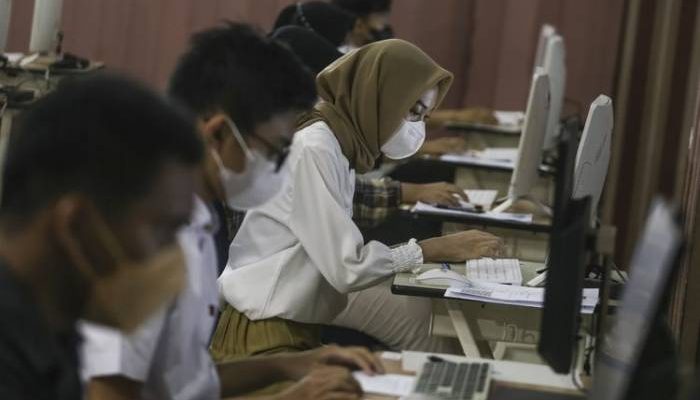 JANGAN PUTUS ASA! Yang Belum Lolos Ujian UTBK 2025 Bisa Coba Jalur Mandiri, Ini Dia PTN Yang Buka Jalur Mandiri