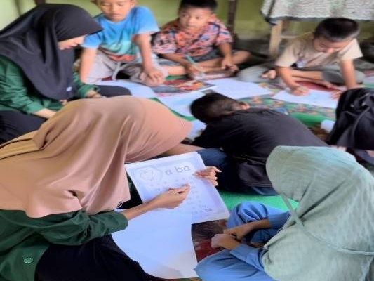 Literasi Cilik: Komik dan Game Bawa Keceriaan di Margodadi