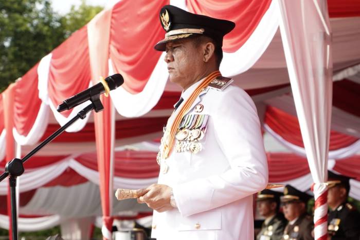 Suasana khidmat menyelimuti Lapangan Pemerintah Kabupaten OKU Timur pada Minggu (17/8/2025)