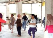 Senam Bersama, Mahasiswa KKN UNUHA Gelorakan Pentingnya Hidup Sehat