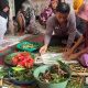 Manfaatkan Bahan alami untuk pewarna Kain, Mahasiswa KKN 07 UNUHA munculkan kreativitas Ibu-ibu Desa Taman Agung dalam teknik Ecoprint.