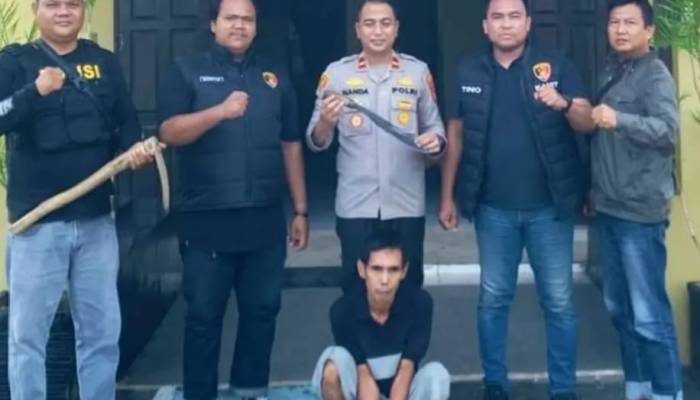 Bacok Tetangga Gegara Batas Tanah, Pelaku Langsung Dibekuk Polisi 