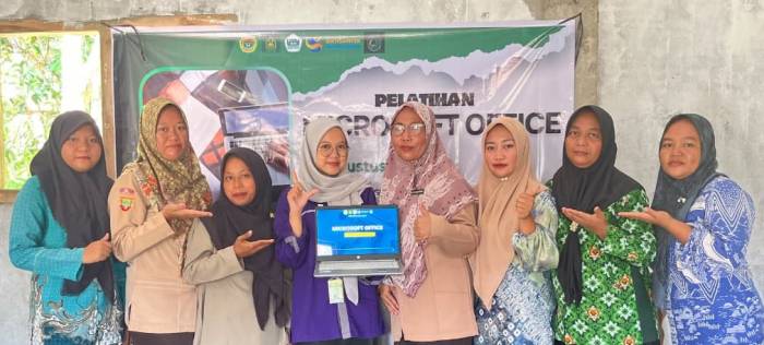 Pelatihan Microsoft Office Bagi Pendidik MI Al-Hidayah Desa Tulung Harapan