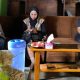UMKM Kerupuk Rambak Jari Denok Berkah Naik Kelas, Mahasiswa KKN UNUHA Dampingi Pemasaran Online