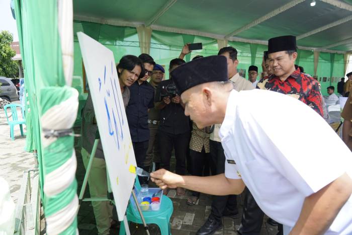 Bupati OKU Timur Ir. H. Lanosin, M.T., M.M. membuka MTQ ke-XI Tingkat kabupaten di Masjid Sabilul Muttaqin Martapura. Foto: diskominfo okut