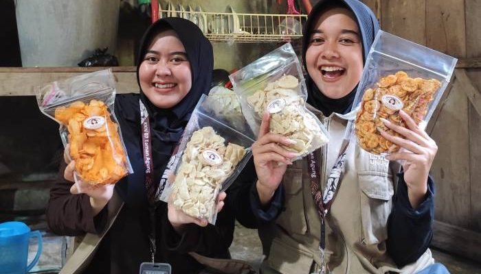 Mahasiswa KKN UNUHA Dampingi Branding Produk UMKM Naik Kelas