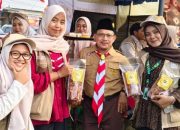Mahasiswa KKN 26 Universitas Nurul Huda Pasarkan Produk Unggulan Desa Karang Melati di Bazar UMKM Melati Agung