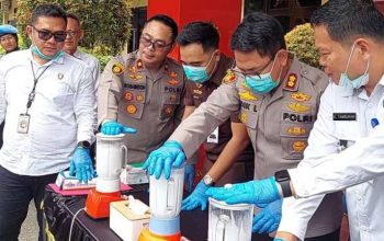 Polres-BNN OKU Timur Blender Sabu Senilai Setengah Miliar