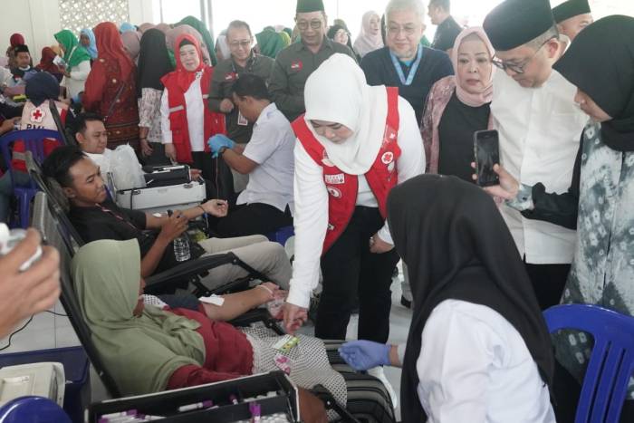PMI) Provinsi Sumatera Selatan bersama Pengurus Wilayah Nahdlatul Ulama (PWNU) Sumsel menggelar kegiatan donor darah di Pondok Pesantren Aulia Cendekia, Senin (27/10/2025).